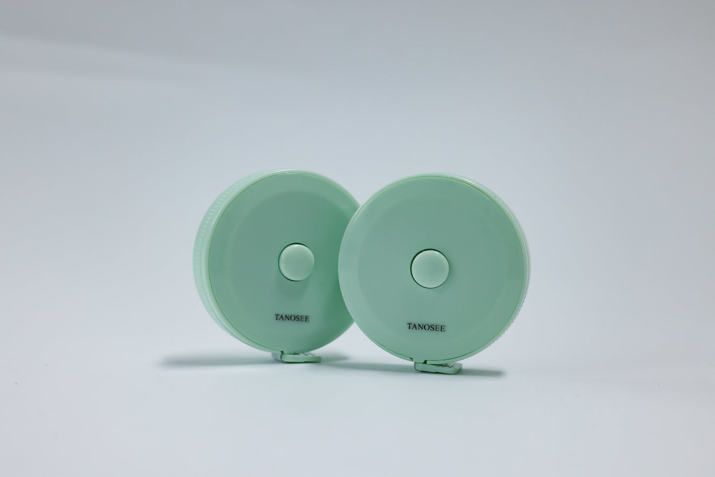 TANOSEE Retractable Soft Measuring Tape - Body Measurement Tool with Dual Scale (Inch/cm) for Sewing & Tailoring